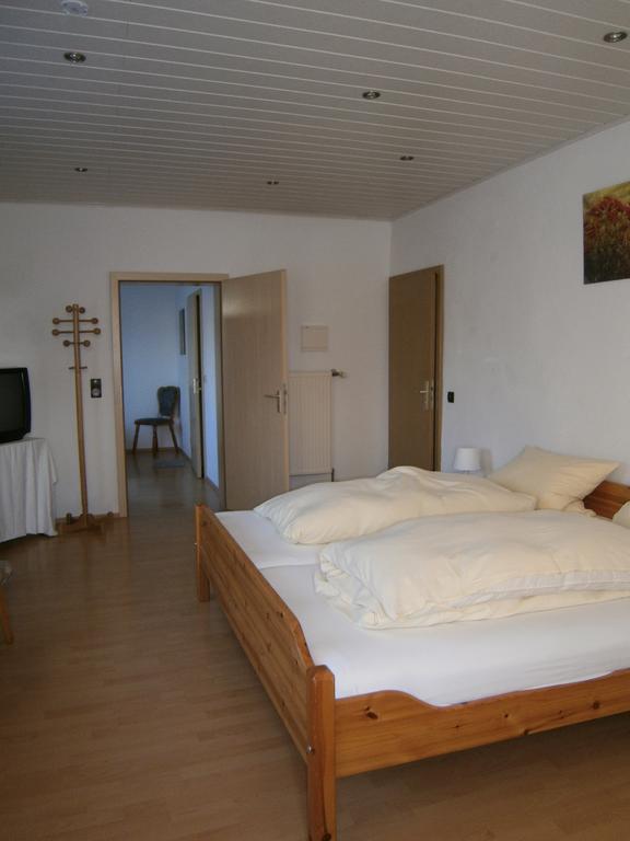Hotel Strauss Waldbronn Zimmer foto